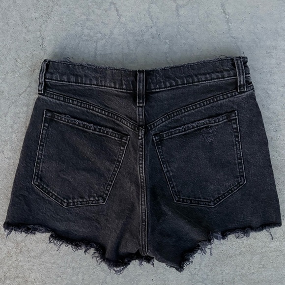 Abercrombie & Fitch The Mom Short High Rise Size 27/4 - Picture 3 of 3